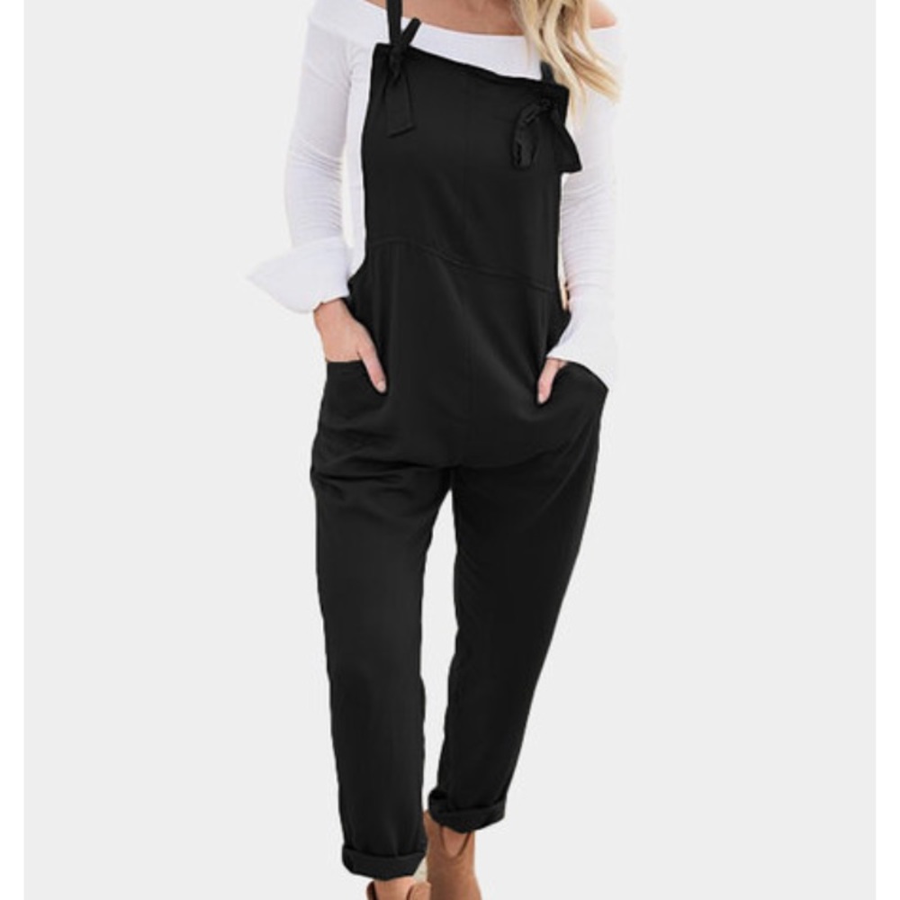 Black Square Neck Sleeveless Overall Outfits